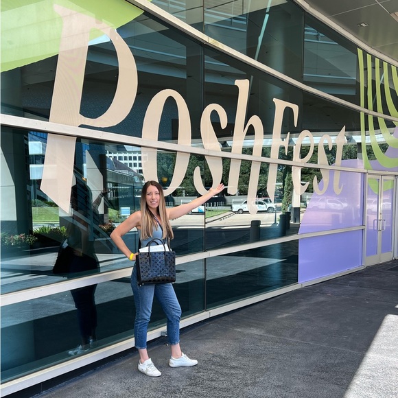 Meet the Posher Other - Meet your Posher, Rachel • BOOKMARK